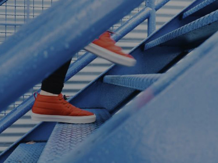 ¿Sin ascensor en casa? Conoce los beneficios de subir las escaleras